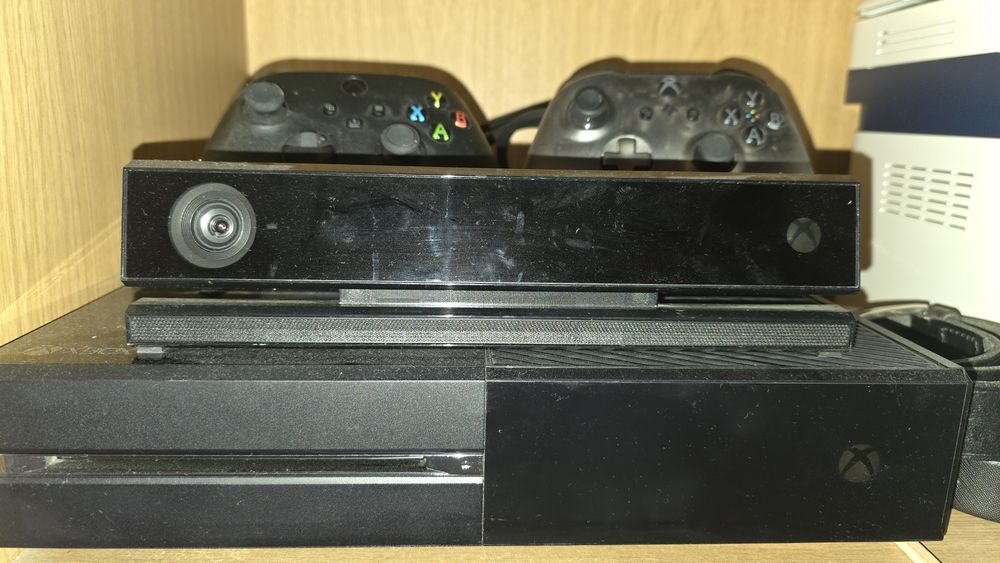 Xbox One 1TB SSD kinect