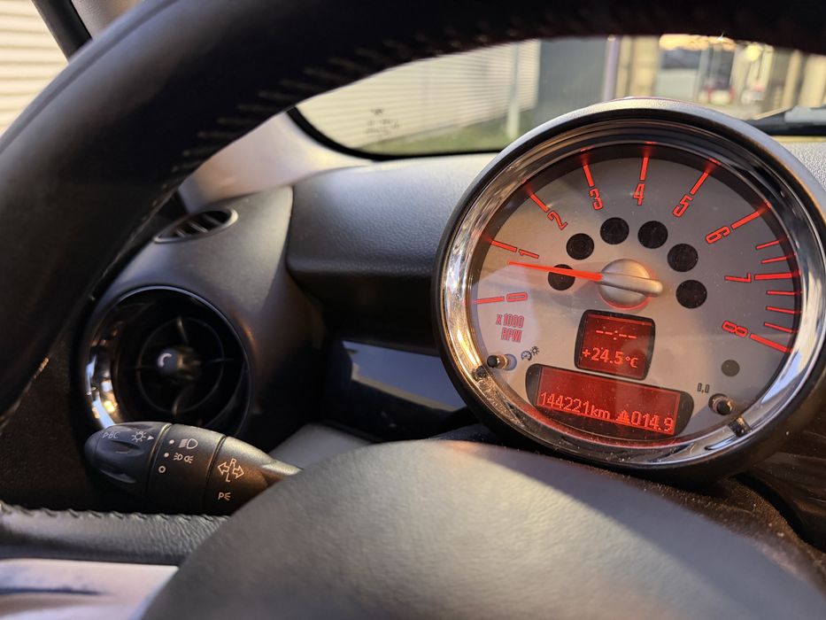 Mini cooper S  220 cp