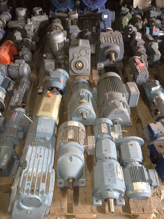 Много мотор-редуктори/редуктор