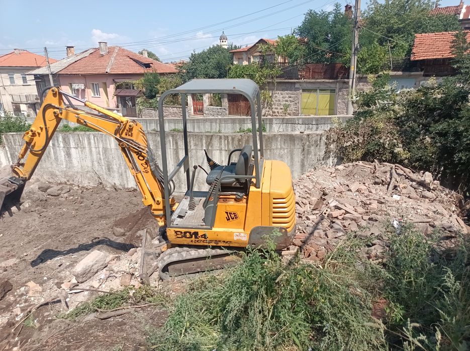 Мини багер JCB 801.4