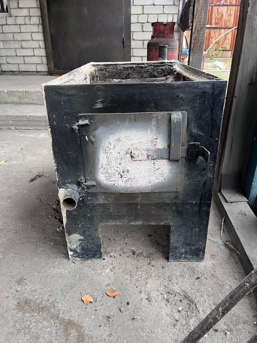 Продам металлическую печку