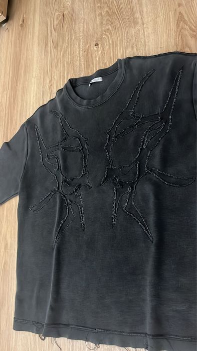 Zara distressed тениска