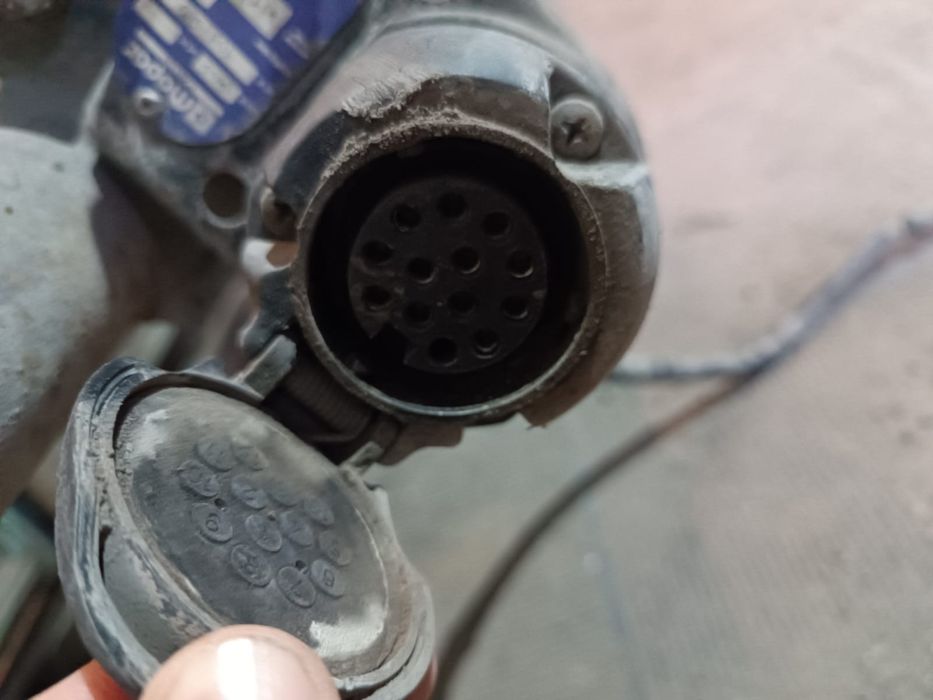 Продам фаркоп заводской