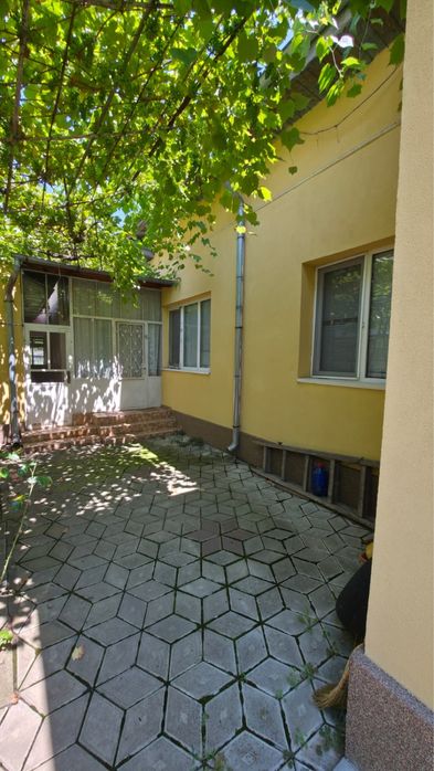 Casă solidă cu 2 deschideri, 253 mp teren – Ploiești, zona Cioceanu - Sala Sporturilor