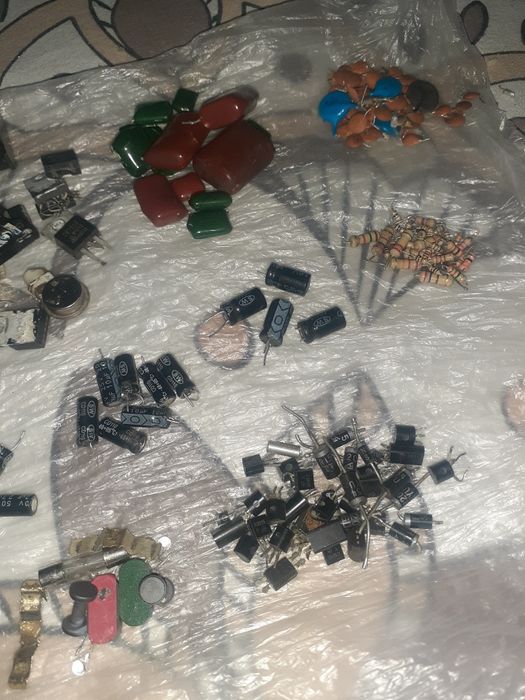 Продам радиодетали японские.