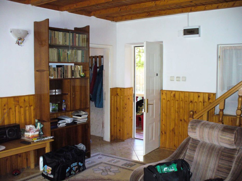 Casă de vânzare VALEA DOFTANEI– 158 mp, curte 380 mp, garaj, mobilată