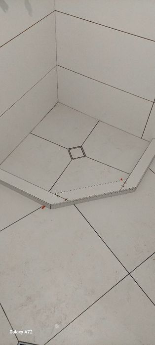 Поставяне на плочки