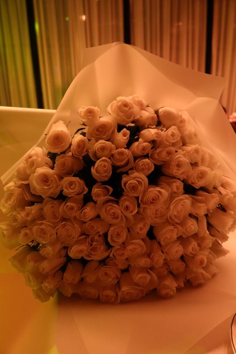 Цветы , букет 101 Белый розааа