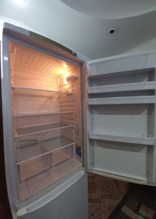 Продается холодильник