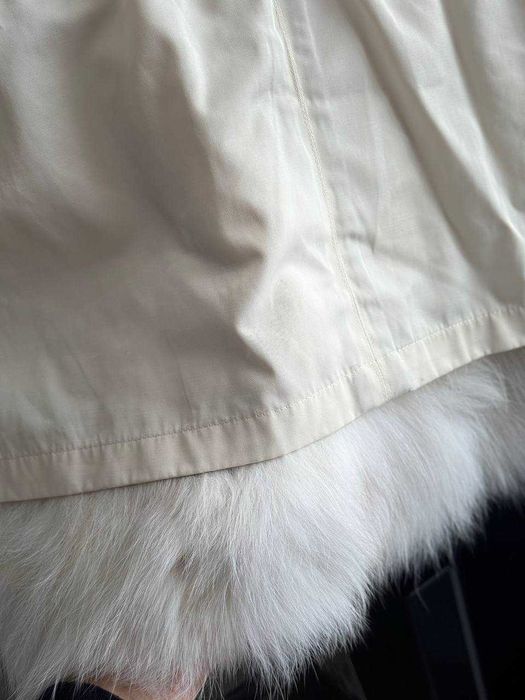 Продавам парка + шапка подарък.