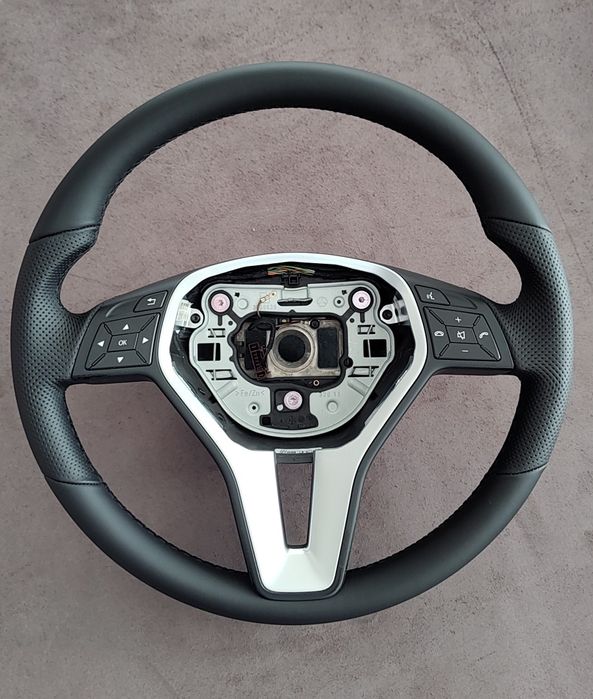 Volan Mercedes w204  retapitat piele