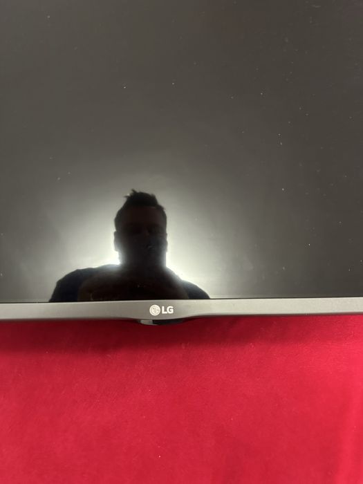 Televizor LG diagonala 80