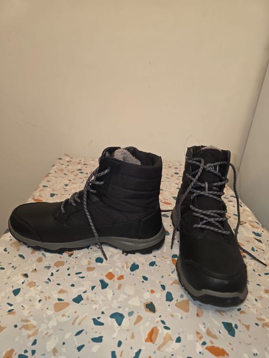 Новые ботинки 37 размер