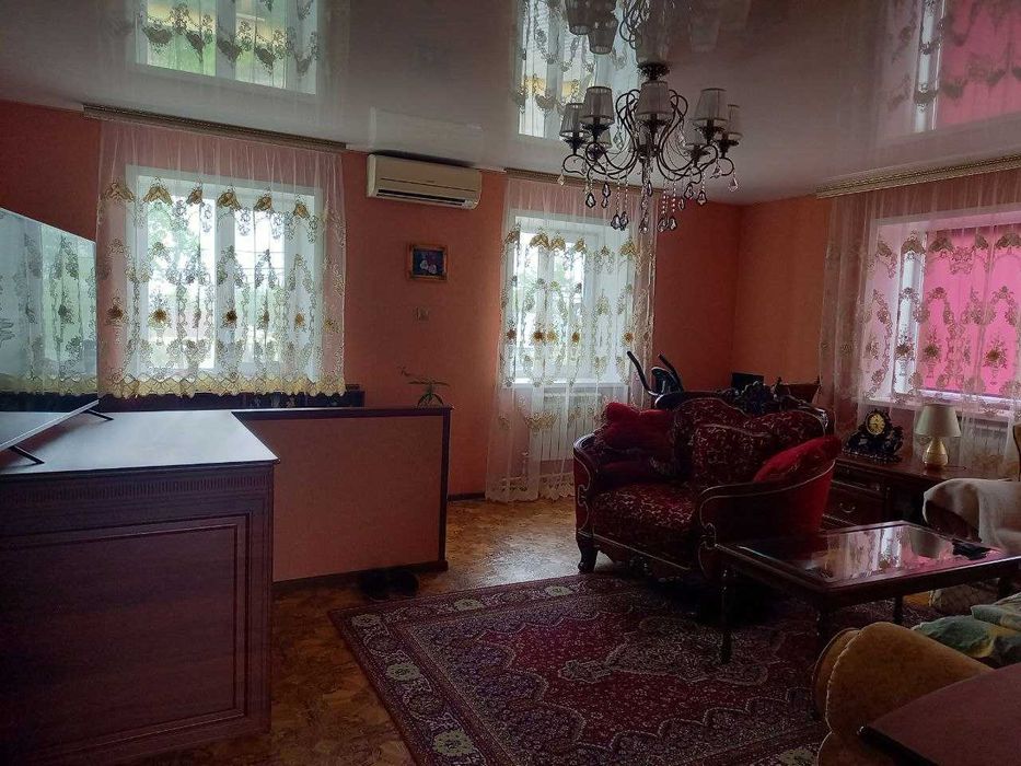 Продам 2х этажный коттедж(дом)