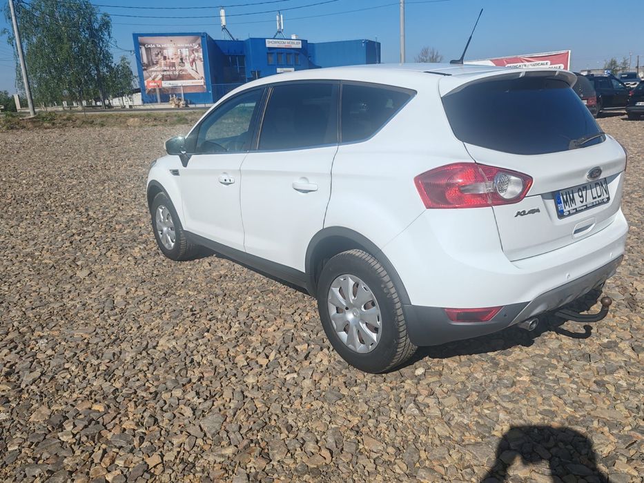 Vand Ford Kuga automata