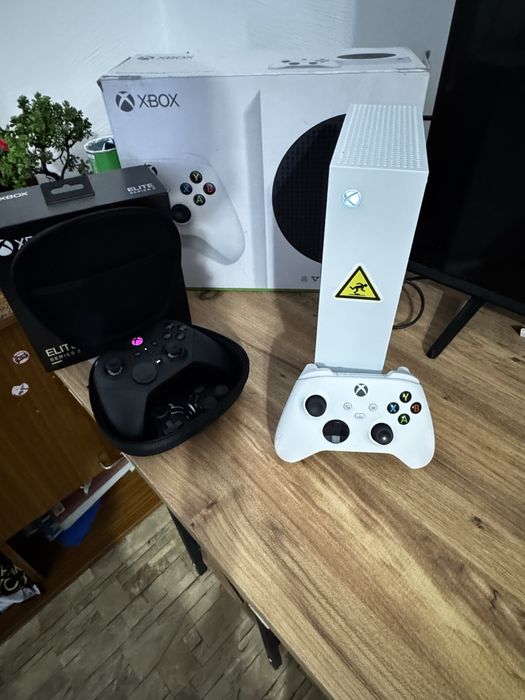 Продавам Xbox series s