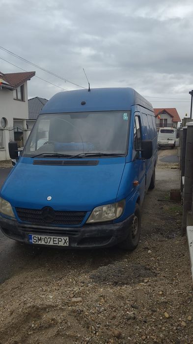 Și asta Mercedes sprinter an 2005 motor 2.2 pt piese 1300 euro