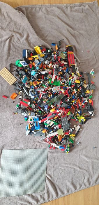 Vand lego friends si lego city