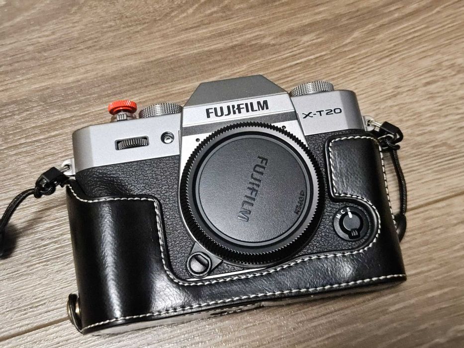 Mirrorless Fujifilm X-T20, отлично състояние