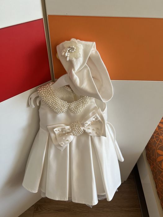 Продам платье на 1 годик