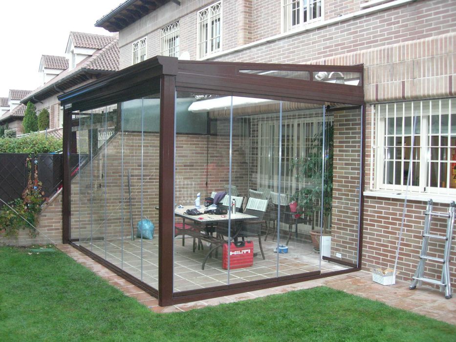 Pergola bioclimatica/ inchideri sticla securizata / ghilotina