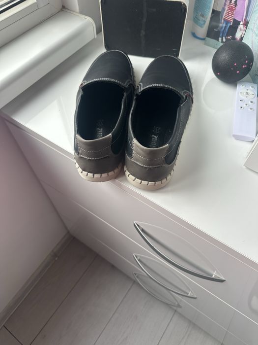 Мъжки обувки в сив цвят