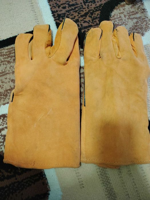 Сварочной перчатки 20.000 сом