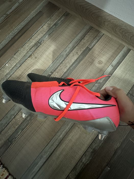 Ghete de fotbal profesioanle hypervenom