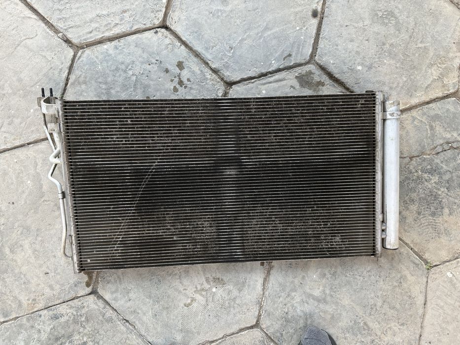 Продам радиатор КИА