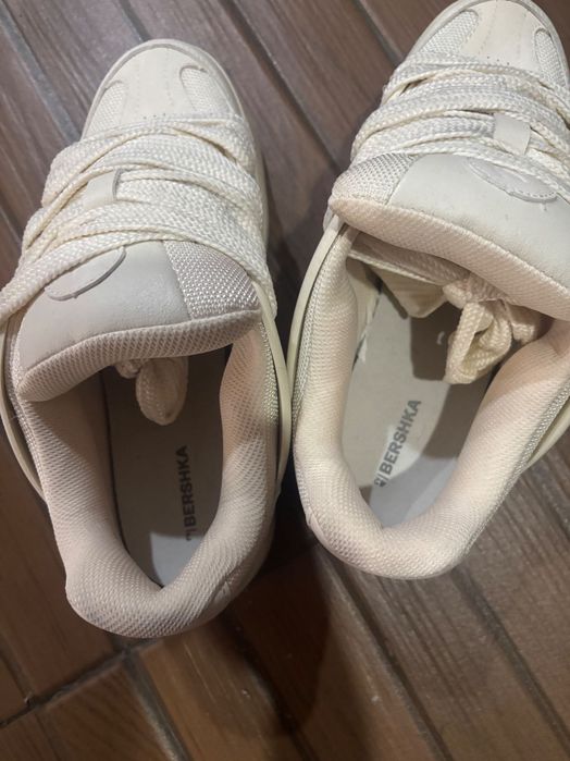 Bershka обувки 42
