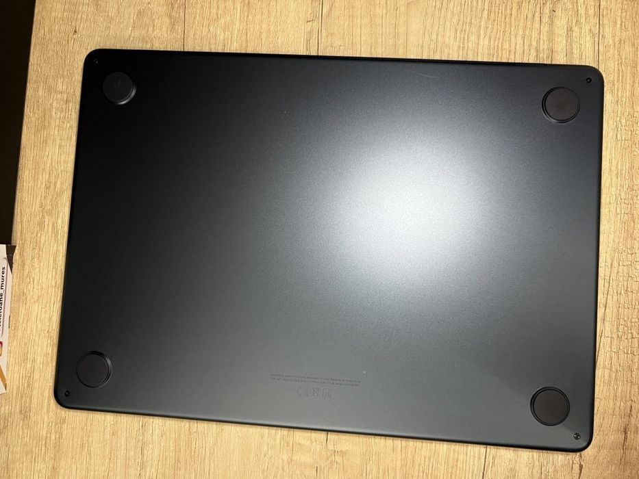 MacBook Air 14" M3 256Gb Midnight Second-Hand 2 ani garanție, Telefoan