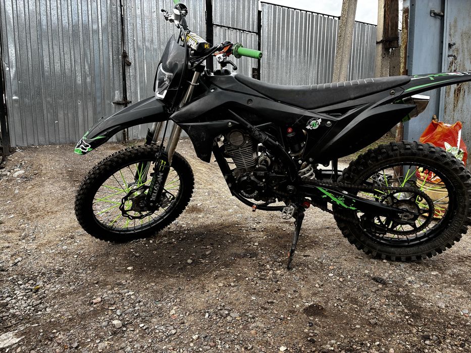 Продам эндуро мотоцикл