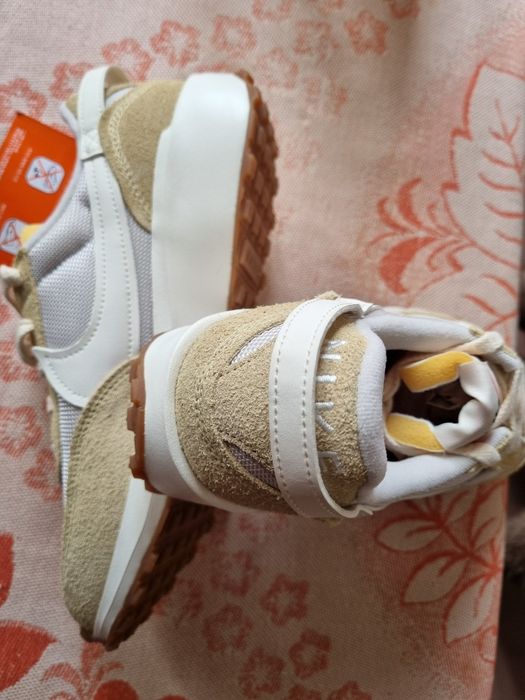 Продам женские кросы NIKE