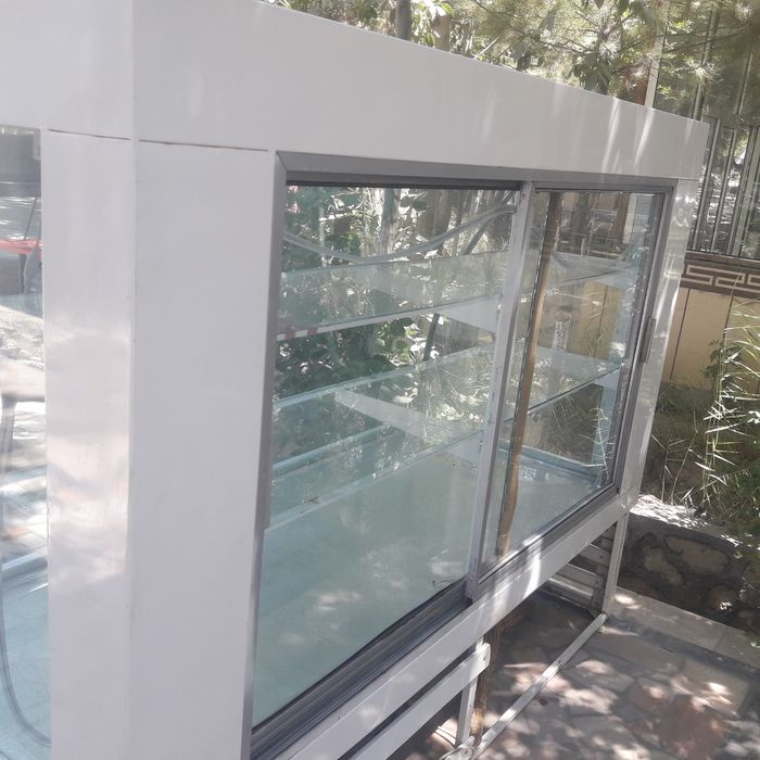 Холоделник  Витрина