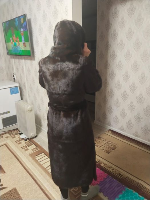 Продаю норковую шубу