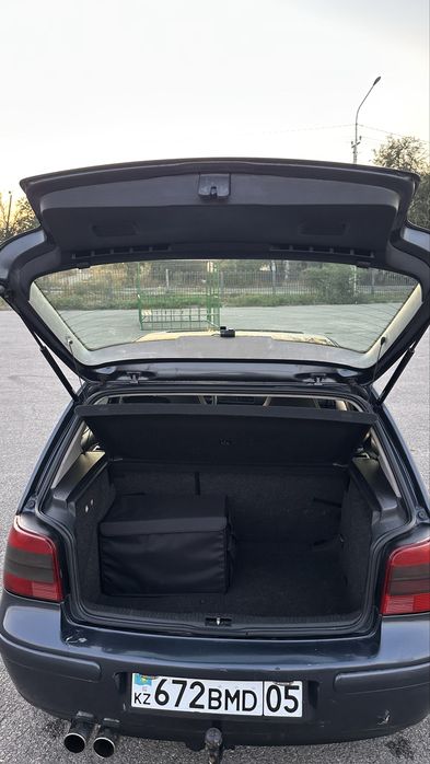 Golf 4 1998г 2.3 vr5