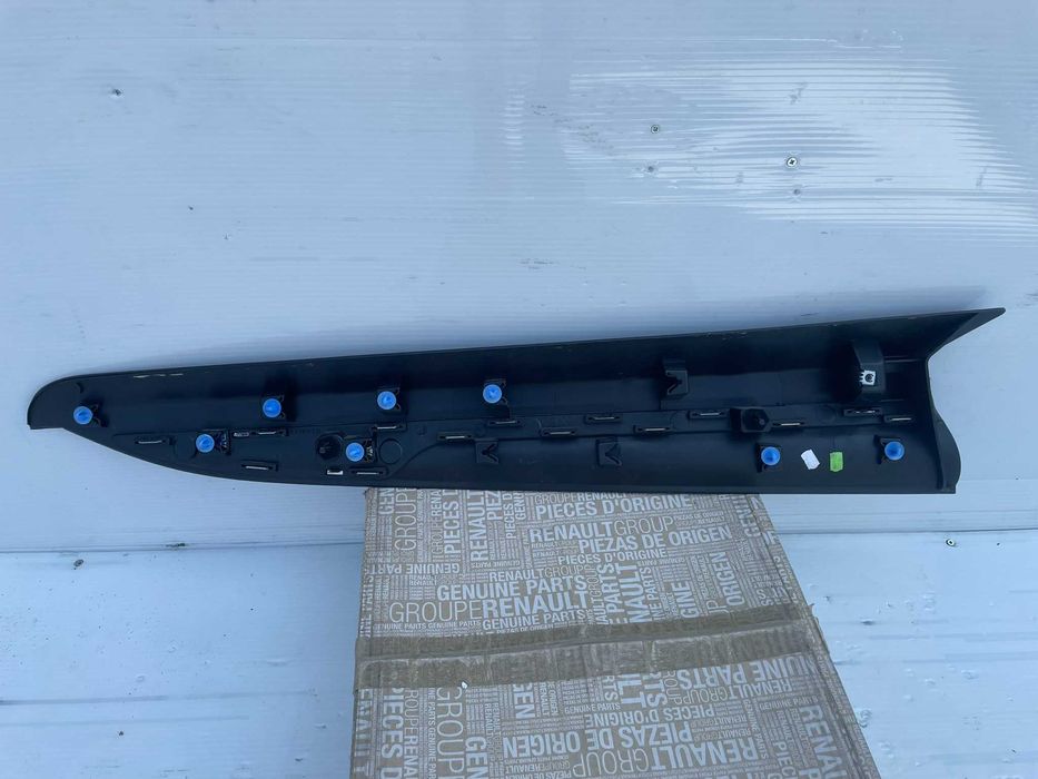 Bandou usa stanga fata Renault Scenic 4 2015+ stare perfecta original