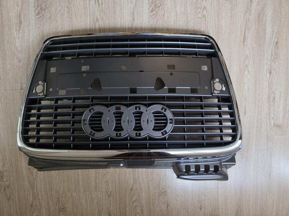 Решетка радиатор за Audi A4 B7
