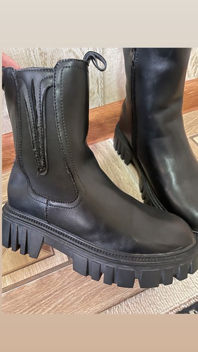 Продам новые сапоги!