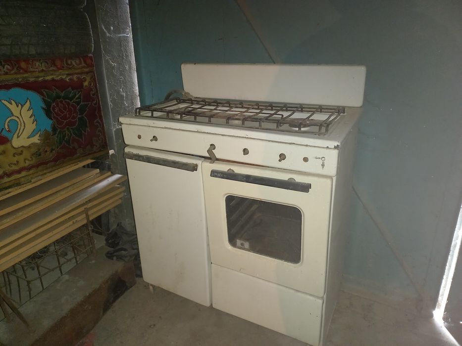 Продаётся газ плита рабочая