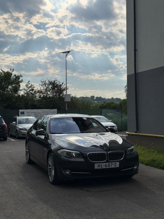 BMW F10 535i 2011 2 Butoane