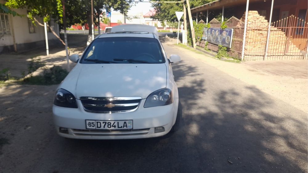 Lasetti avtomobeli AVTOMAT  sastiyanasi zur