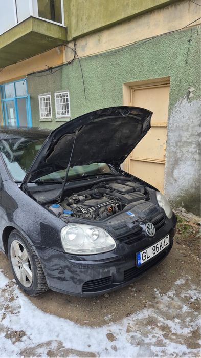 Vând Golf 5 1.9 TDI