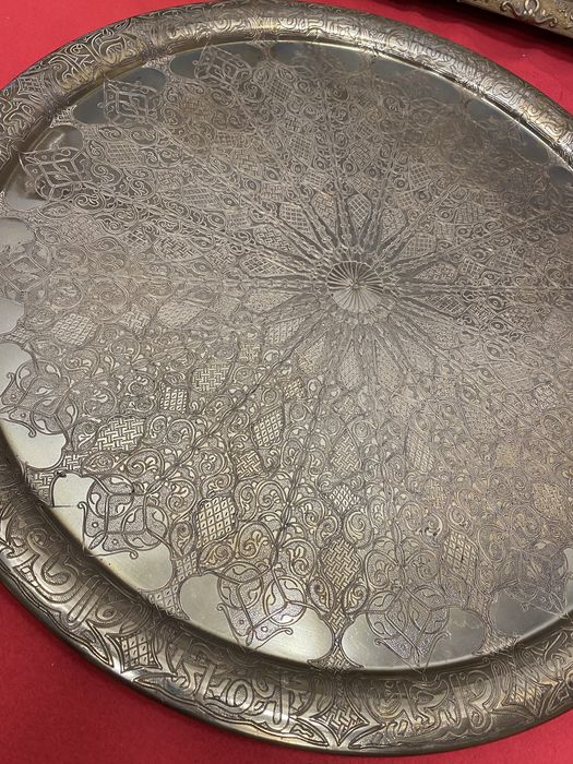 Голямо пано за стена от месинг гравирано ръчно