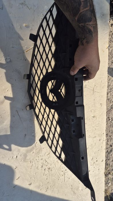 Оригинална Решетка за Мазда 323 98- 2003г