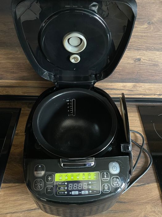 Мултикукър     .