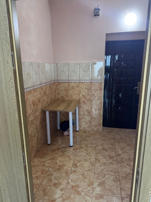 Închiriez garsonieră