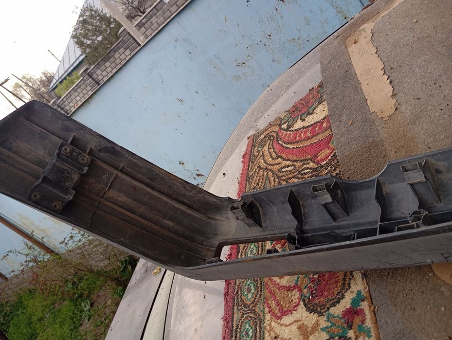 Задний бампер продам