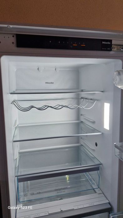 Хладилник за вграждане Miele KDN7714 Active E