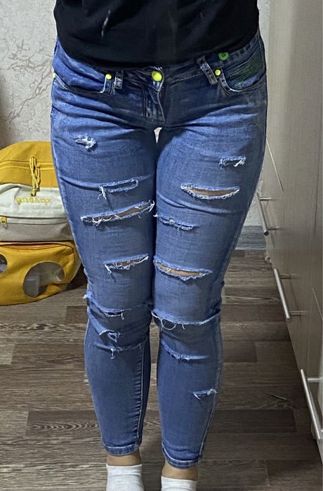 Джинсы/футболка 42Р